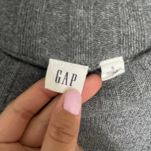 GAP Heather Gray Women's Crew Neck Sweater - Picture 3 of 3